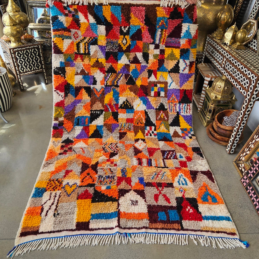 medium wool Moroccan rug 39