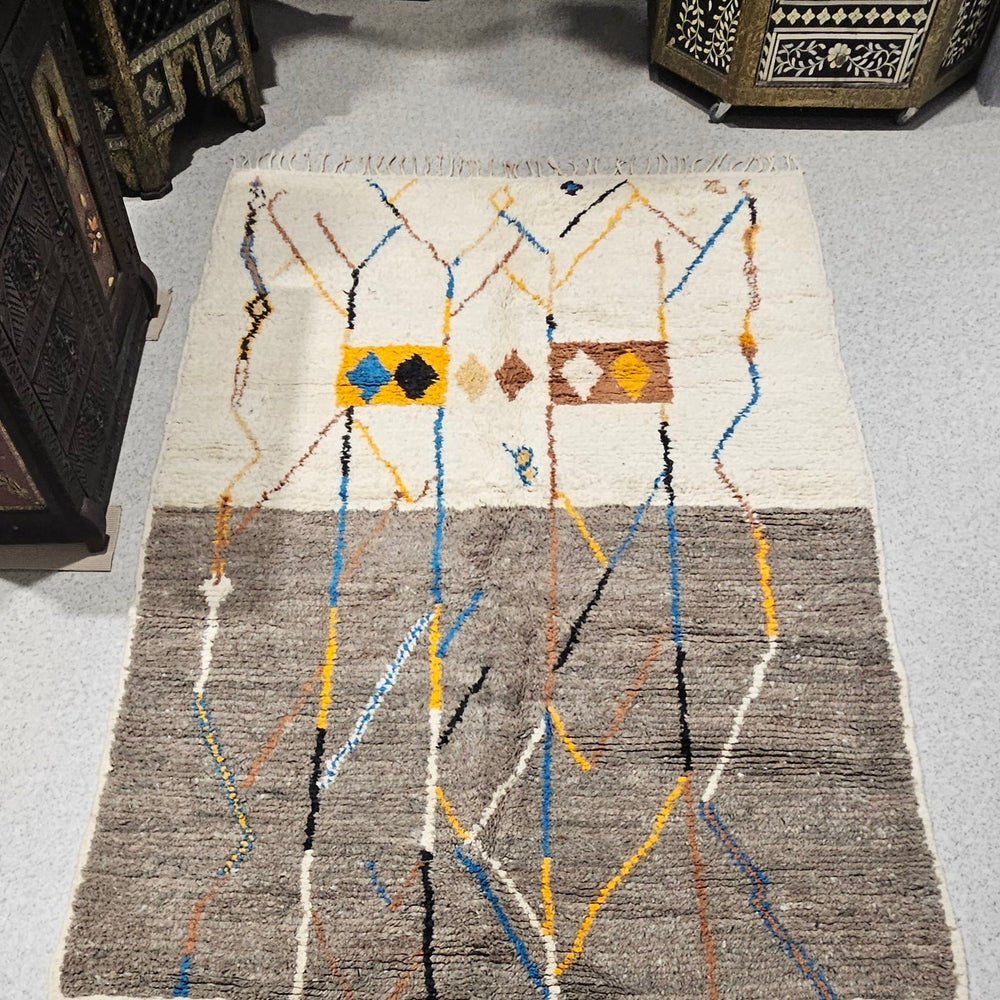 Large Moroccan wool rug 40