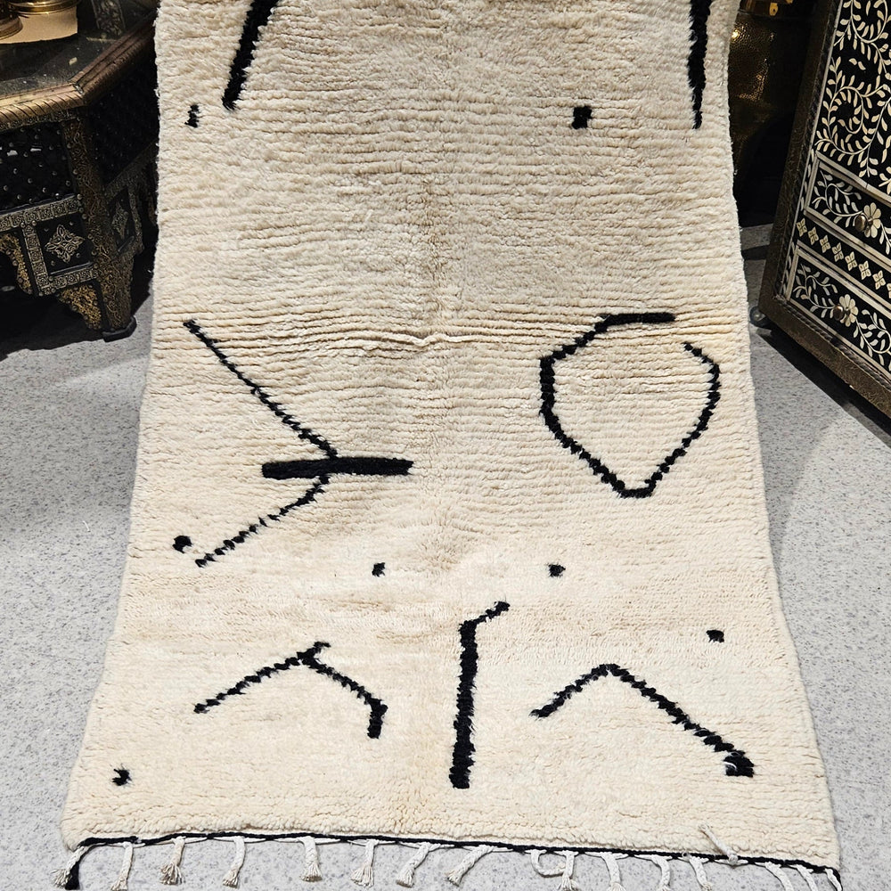 Medium black and white abstract Moroccan rug 46